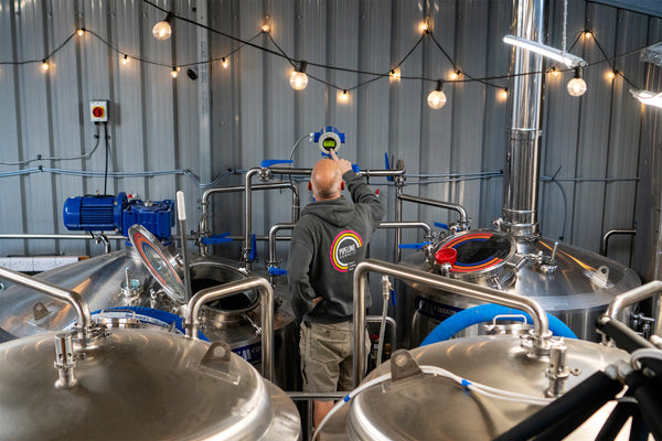 brewing beer at pipeline brewing co